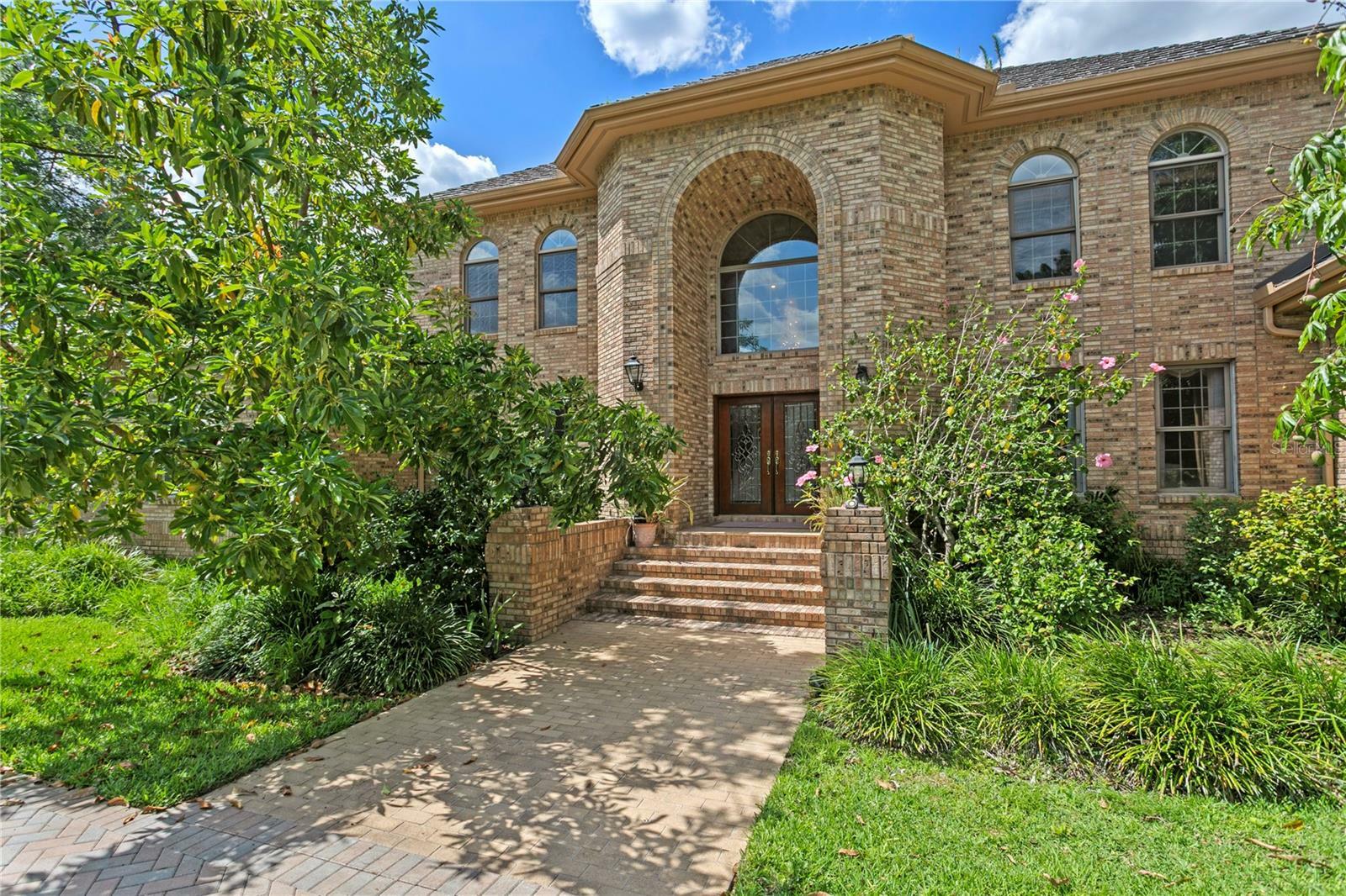 Property Photo: 1203 Parrilla De Avila FL 33613