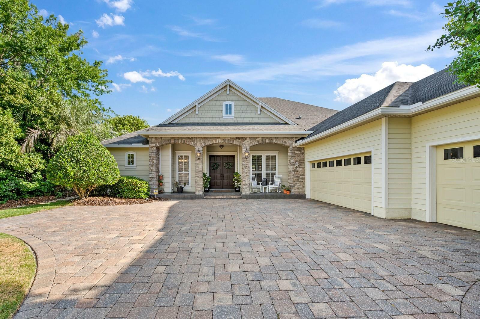 Property Photo: 13556 NW 8th Road FL 32669