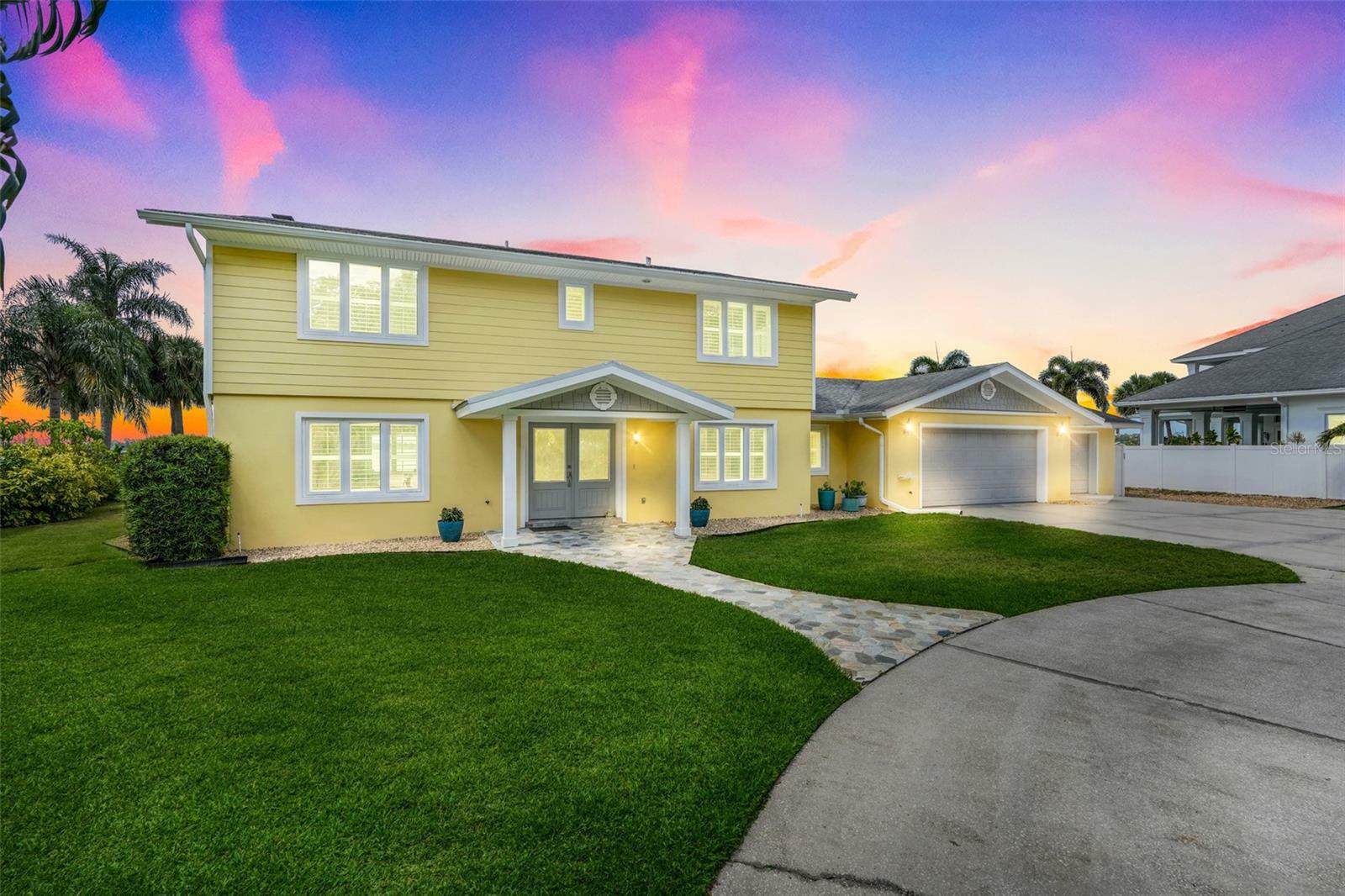Property Photo: 5224 Saint Regis Place FL 32812