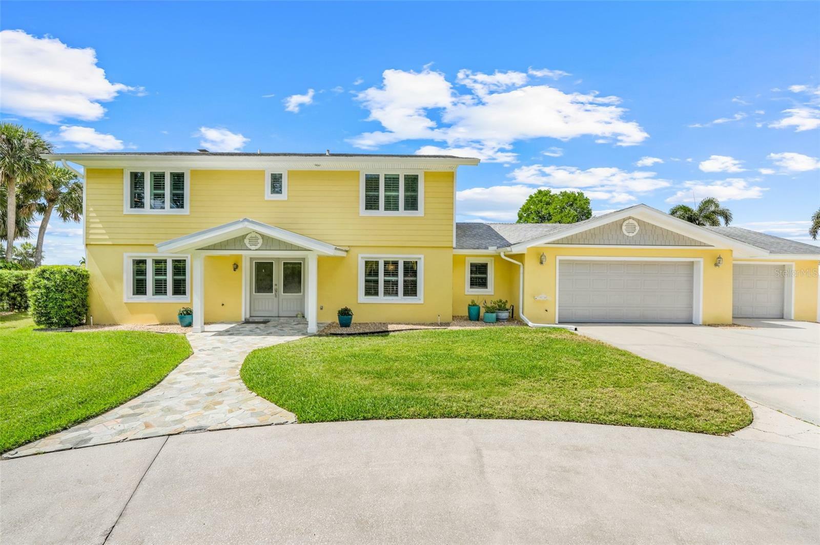 Property Photo:  5224 Saint Regis Place  FL 32812 