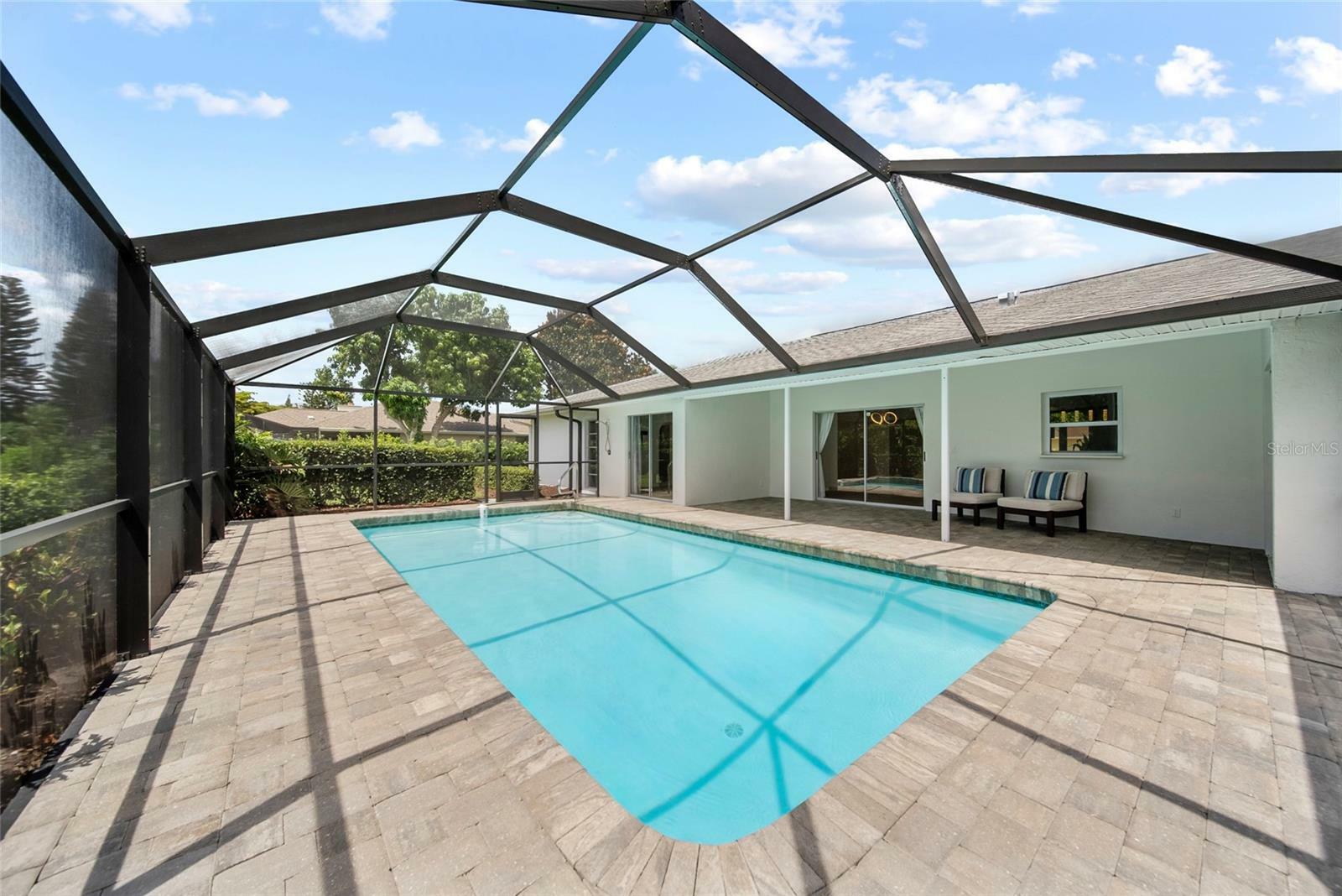 Property Photo: 7912 Estates Drive FL 34243