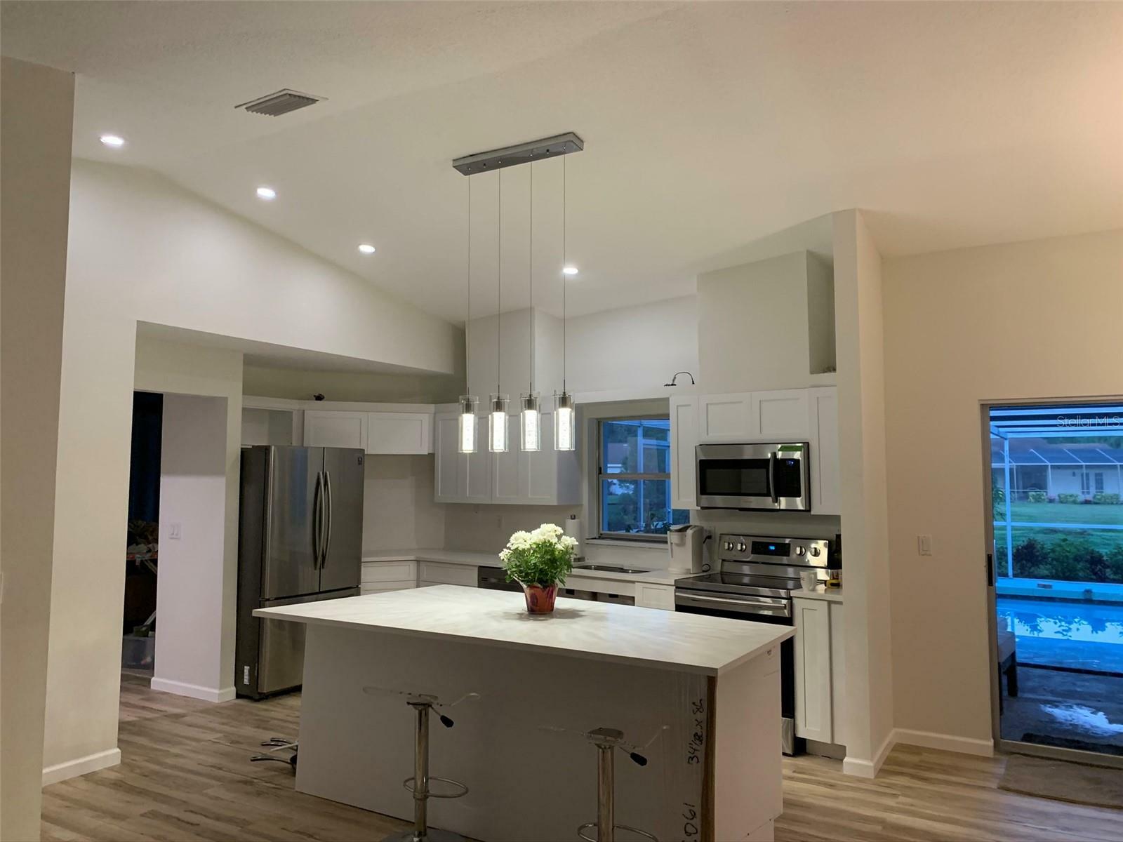 Property Photo: 7912 Estates Drive FL 34243