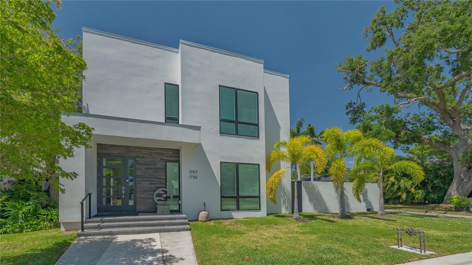 Property Photo:  1755 7th Street  FL 34236 