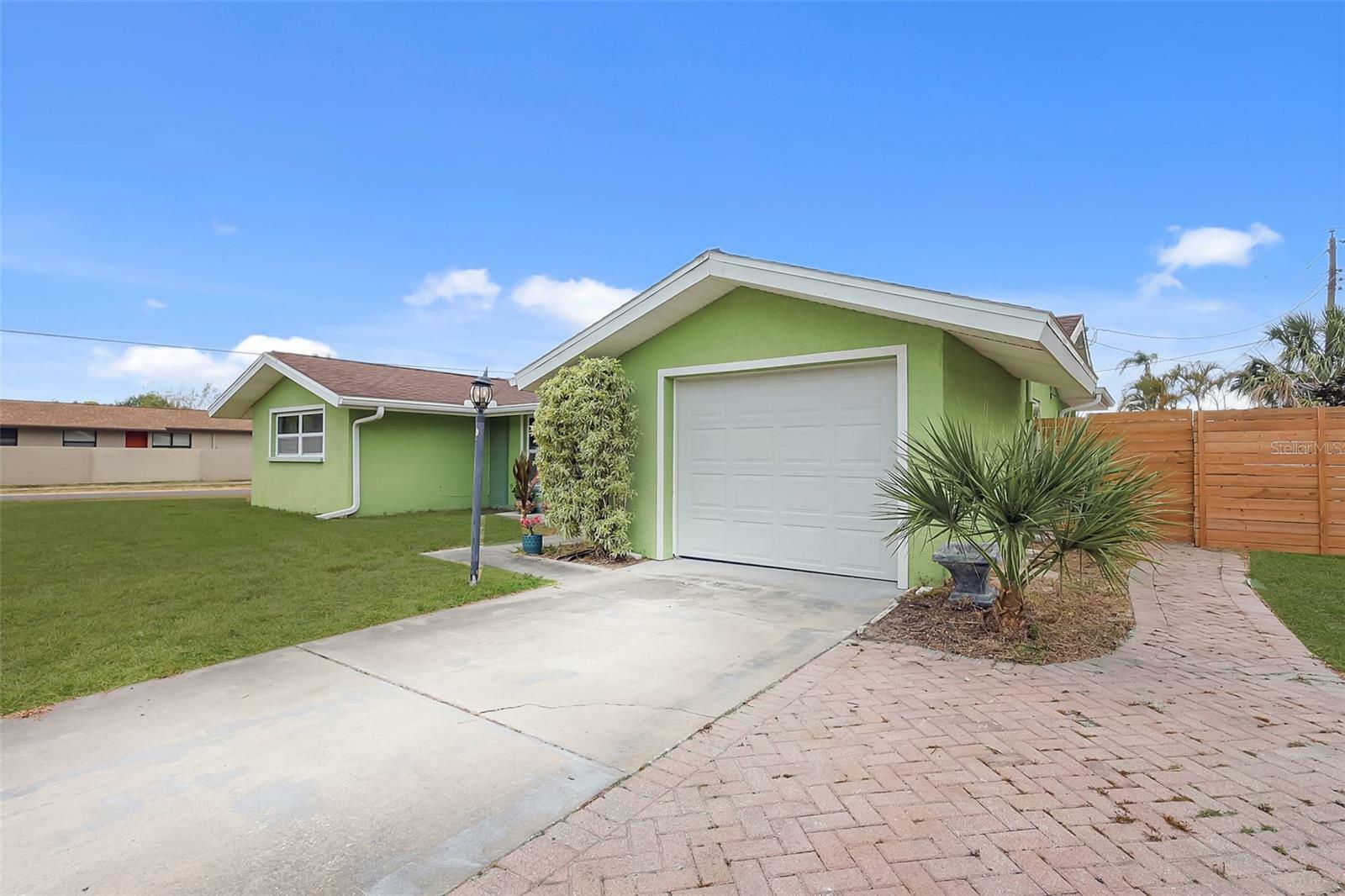 Property Photo: 5353 Starwood Place FL 34232