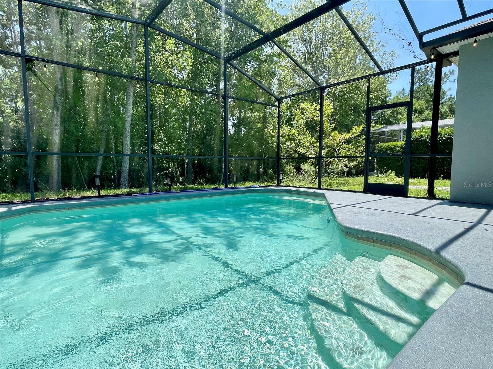 Property Photo: 671 Carey Way FL 32825