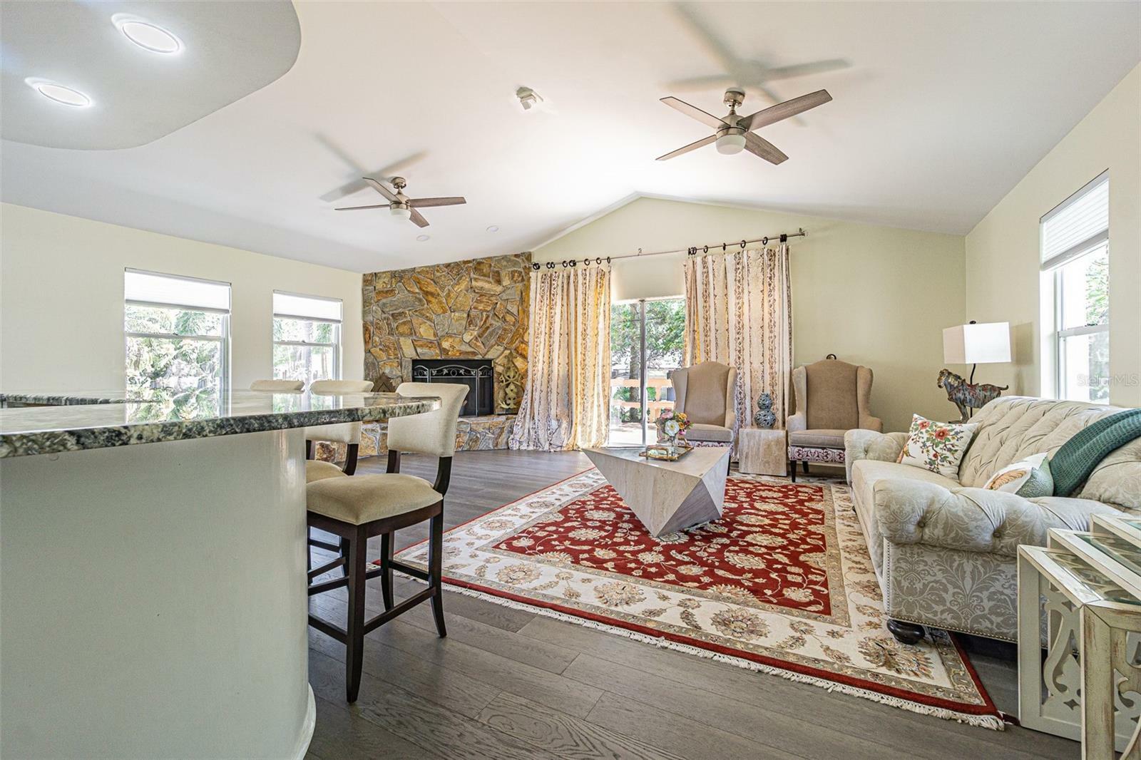Property Photo: 2114 S Venus Street FL 33629