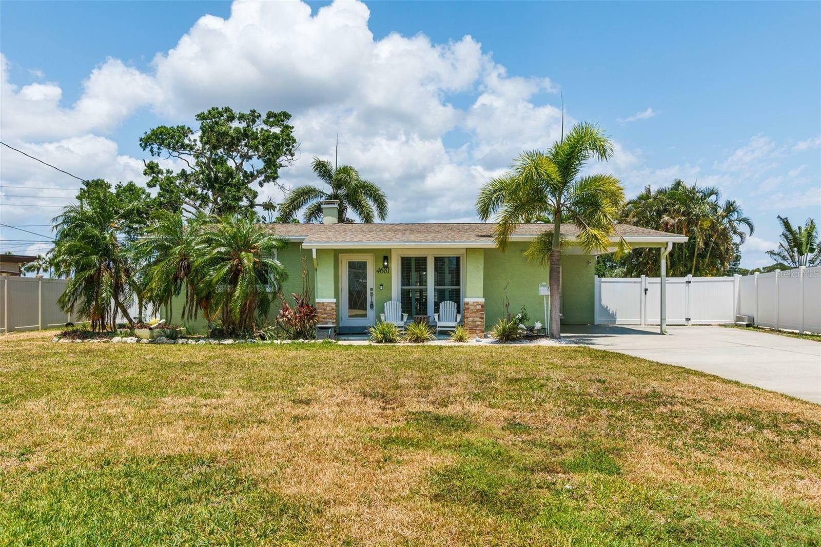 4681 Carson Street NE  St Petersburg FL 33703 photo