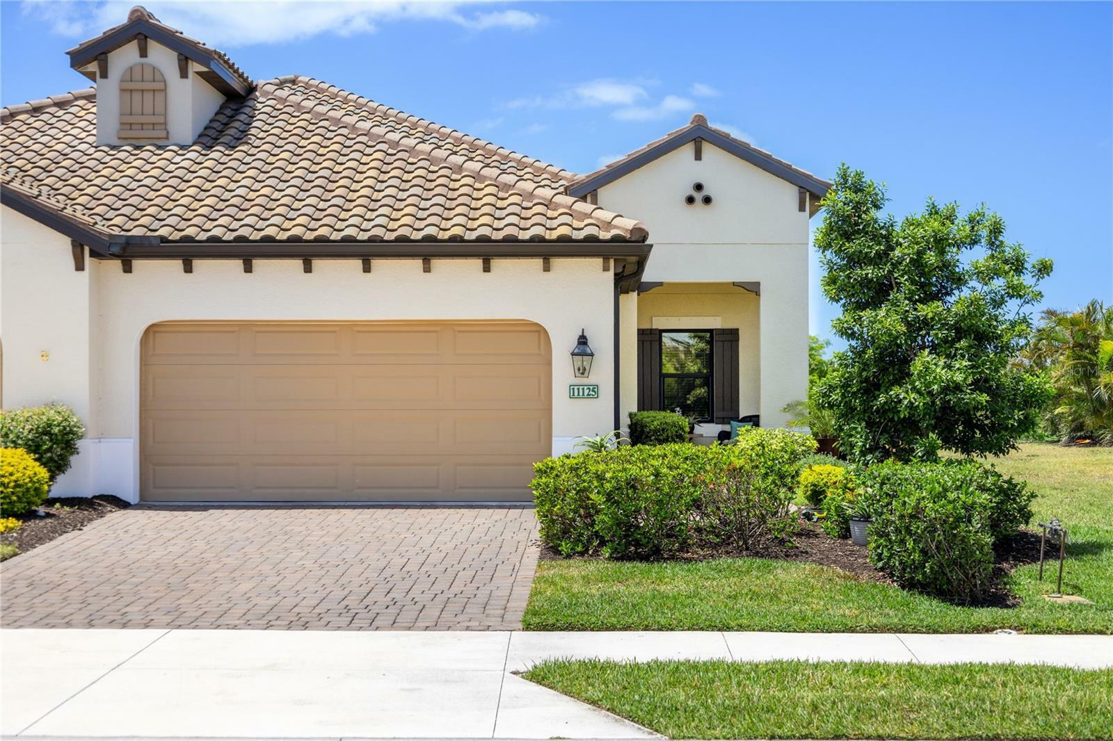 Property Photo: 11125 McDermott Court FL 34223
