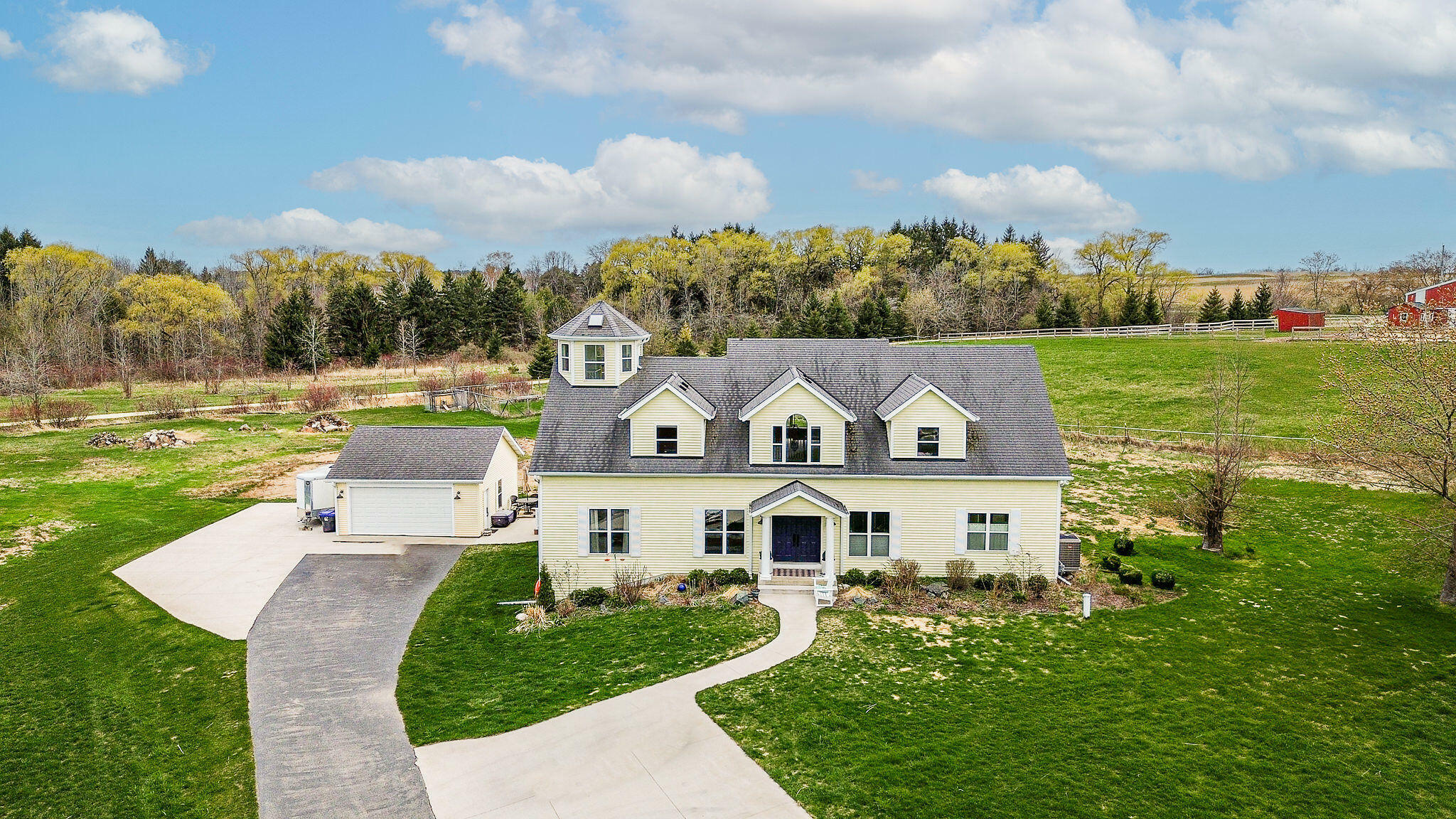 Property Photo: 183 Twin Valley Trl WI 53013