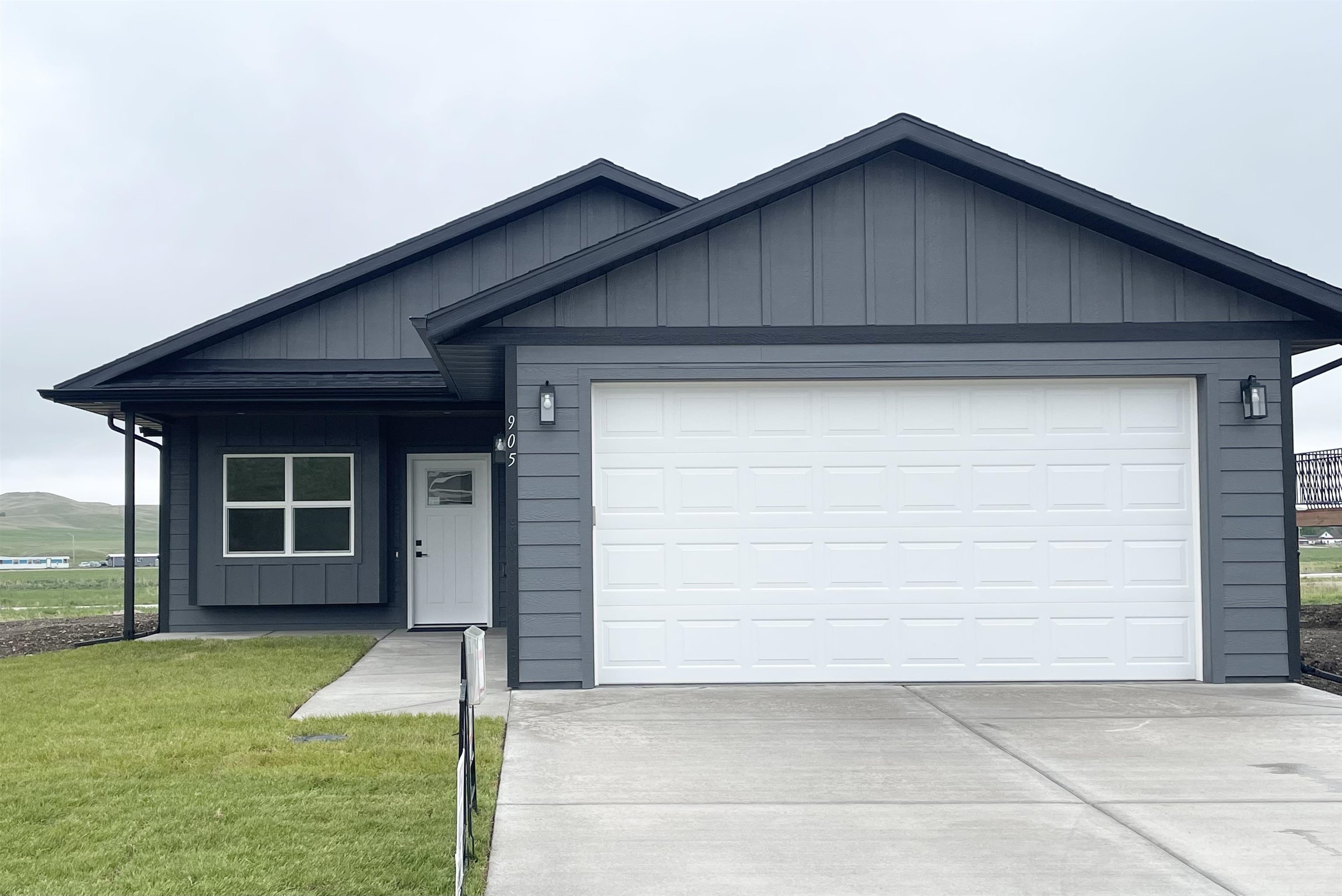Property Photo: 905 Bennington Drive SD 57719
