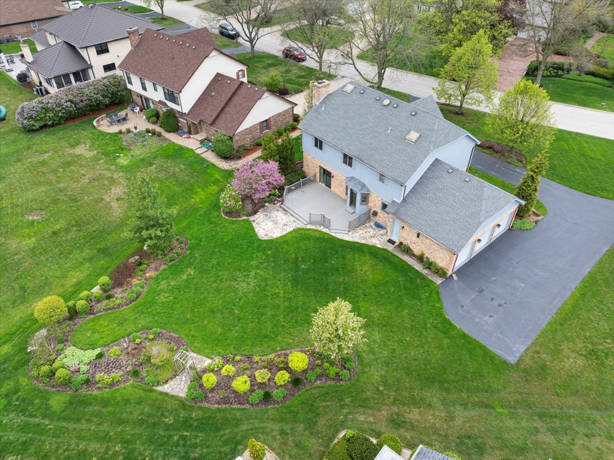 Property Photo:  301 Hambletonian Drive  IL 60523 