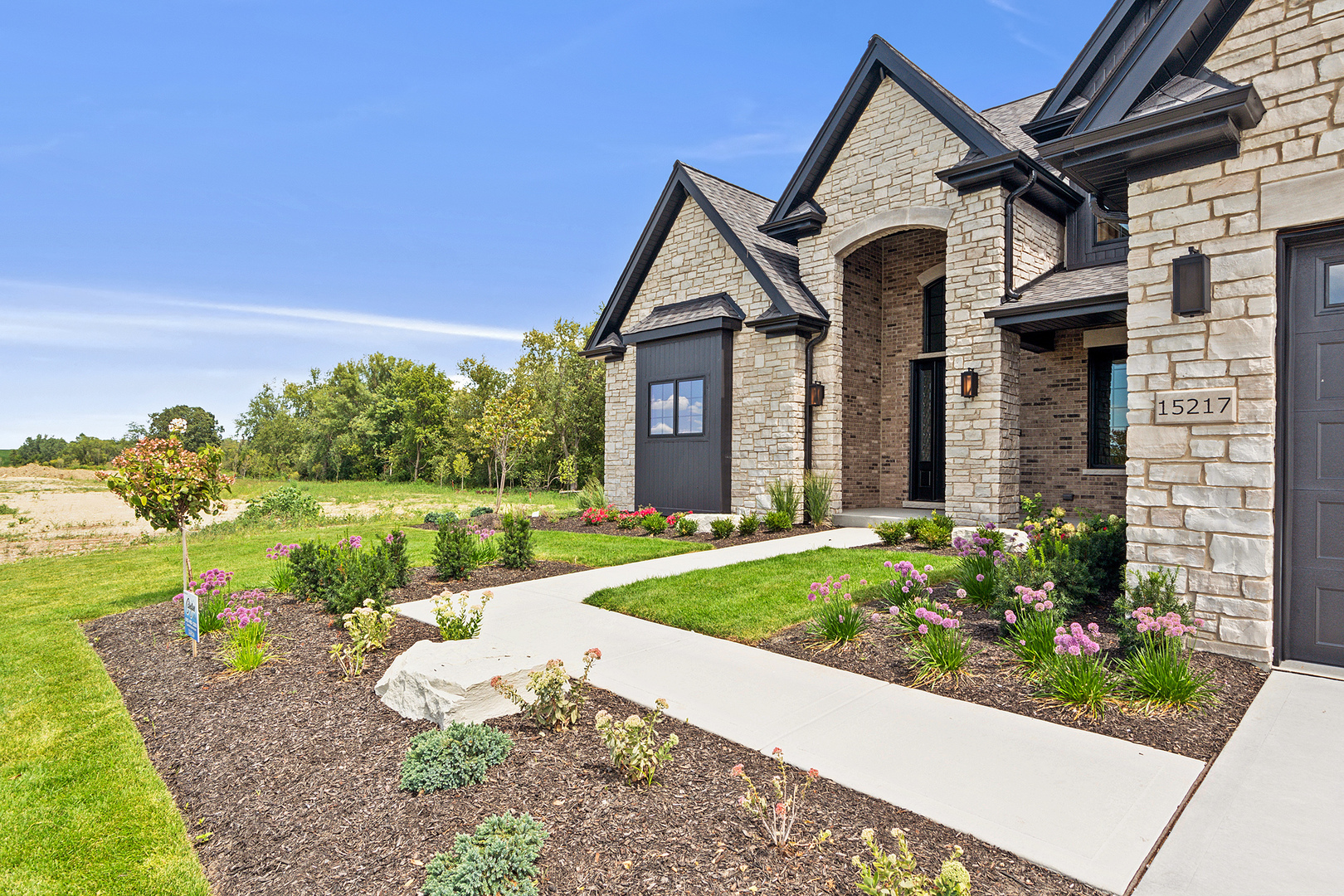 Property Photo: 15217 Penrose Court IL 60467