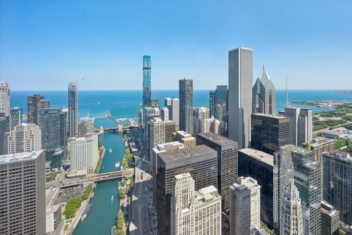 Property Photo:  401 N Wabash Avenue 57F  IL 60611 