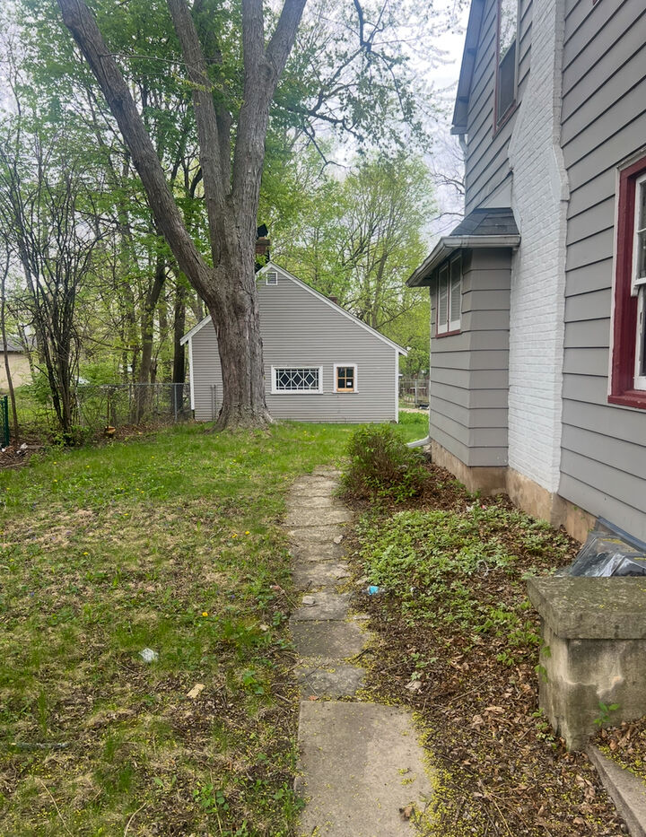 Property Photo:  624 Ashland Avenue  IL 61103 