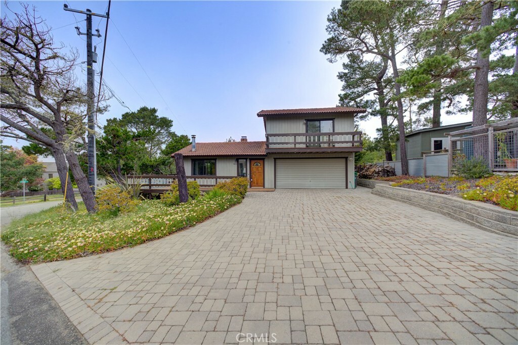 Property Photo:  1400 Leonard Place  CA 93428 