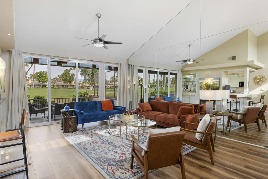 Property Photo:  428 Sierra Madre S  CA 92260 