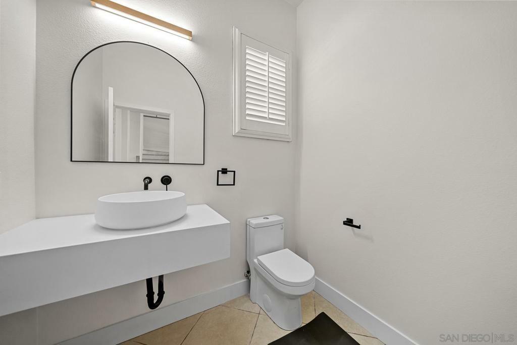 Property Photo: 33950 Summit View Pl CA 92592