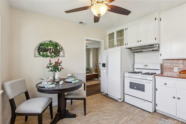 Property Photo:  909 Philadelphia Street  CA 91766 
