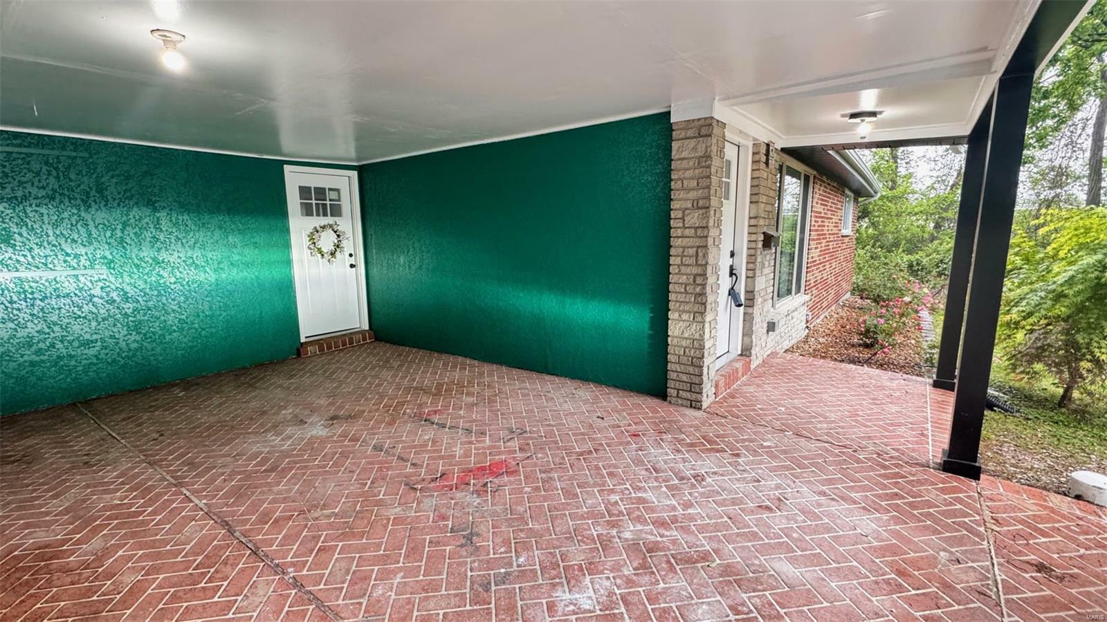 Property Photo:  8517 Walton Woods Court  MO 63114 