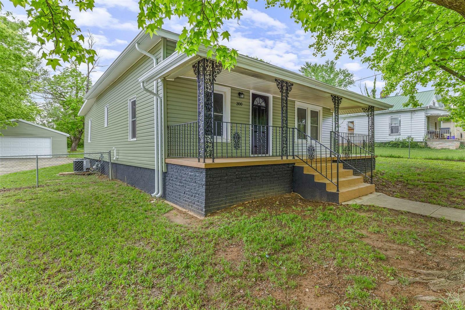 Property Photo: 300 Lewis Street MO 63601