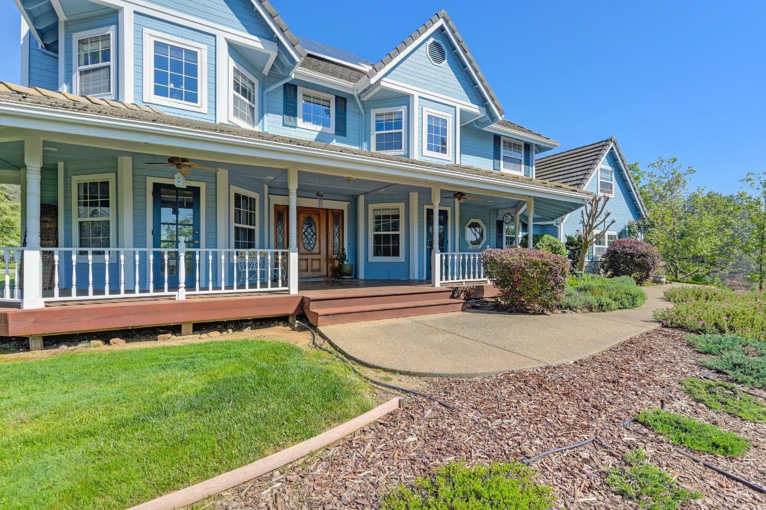 Property Photo: 2601 Roundhill Circle CA 95667
