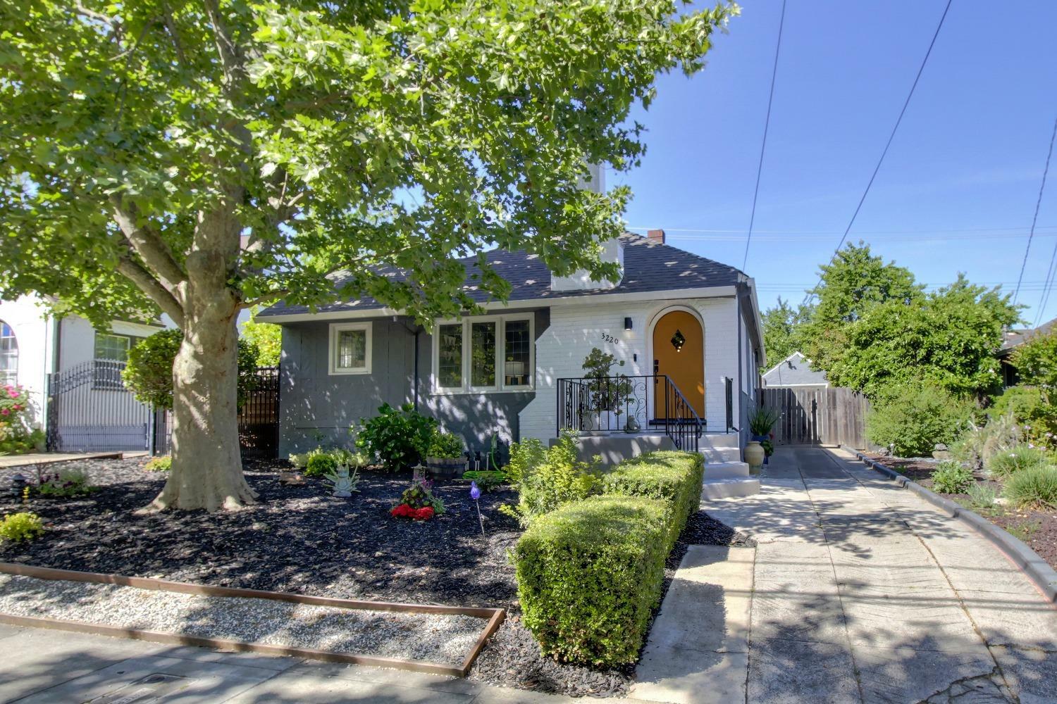Property Photo:  3220 24th Street  CA 95818 