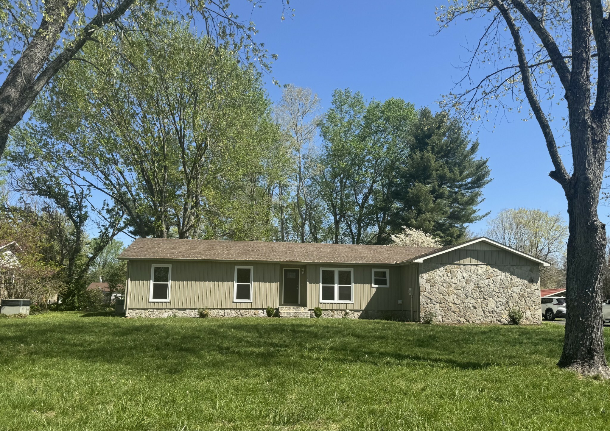 Property Photo: 107 Glade Dr TN 37388