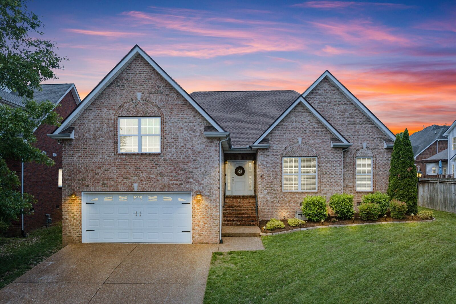 Property Photo:  141 Fieldcrest Cir  TN 37075 