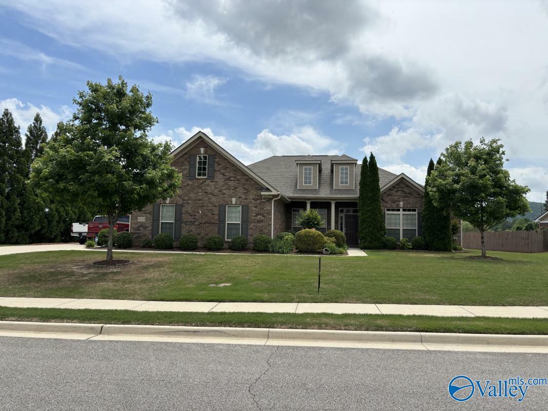 Property Photo: 8528 Sedgebrook Drive SE AL 35763