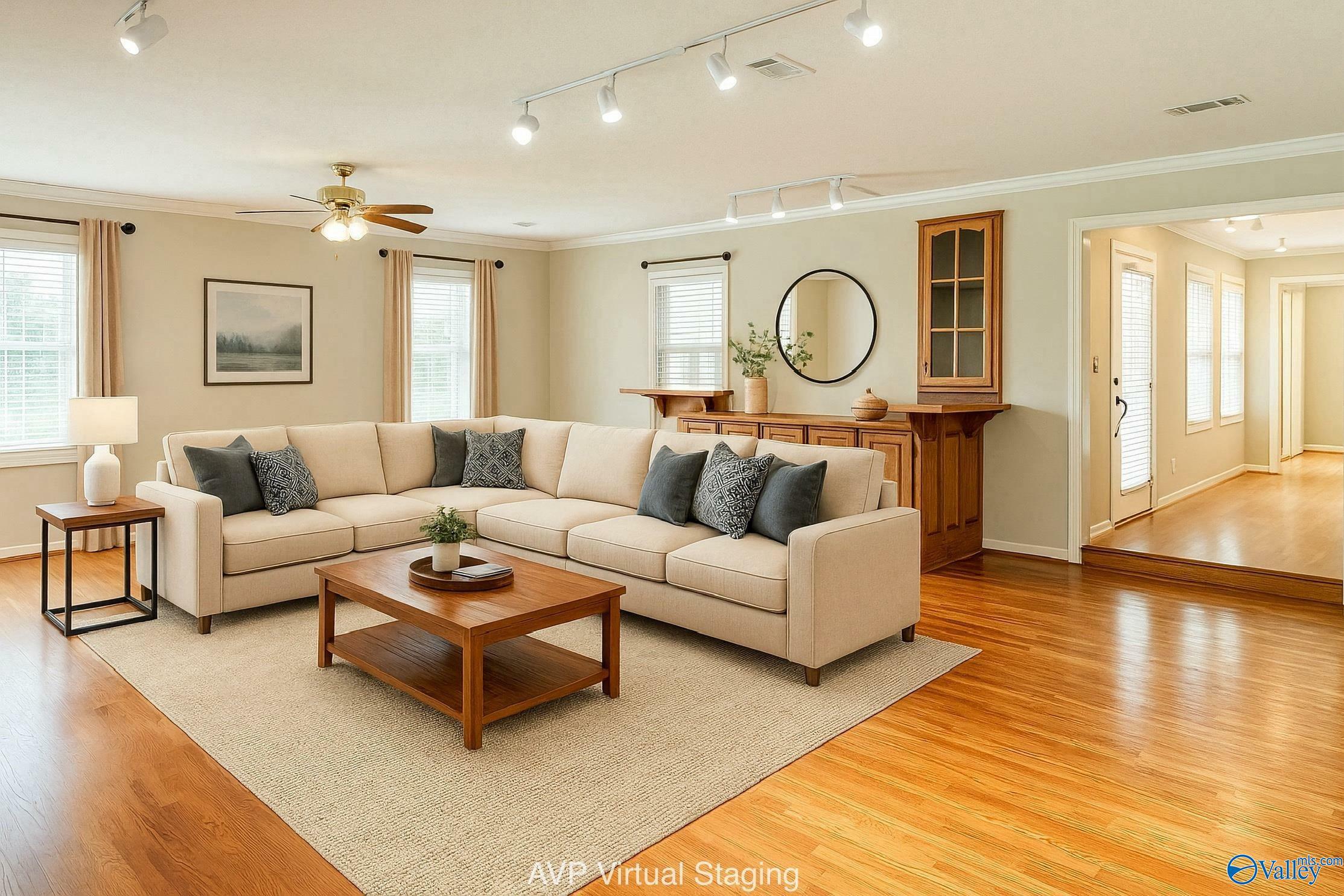 Property Photo: 2501 Stratford Road SE AL 35601