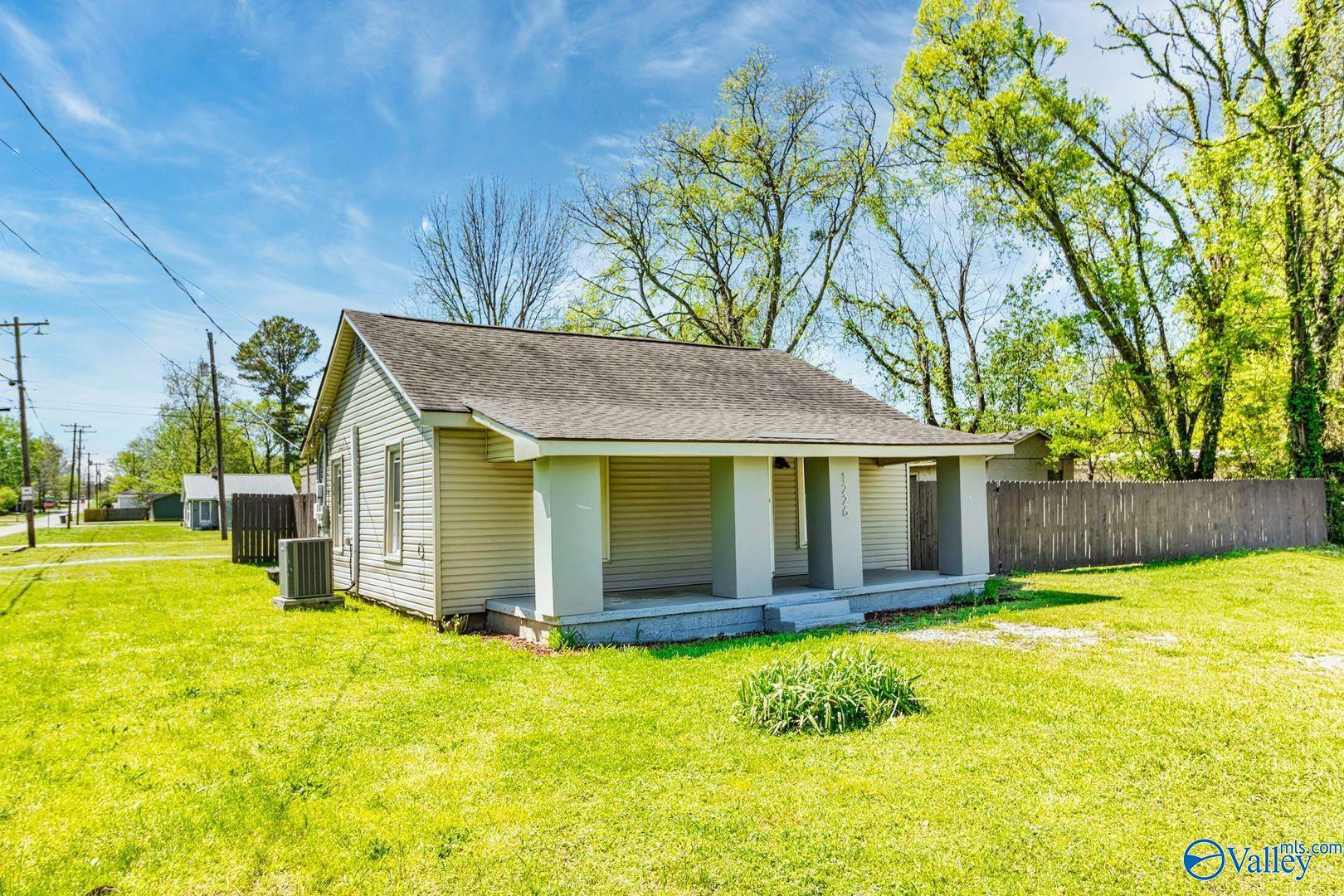 1226 Rison Avenue  Huntsville AL 35801 photo