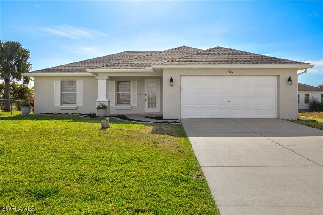 Property Photo: 1025 NE 4th Avenue FL 33909