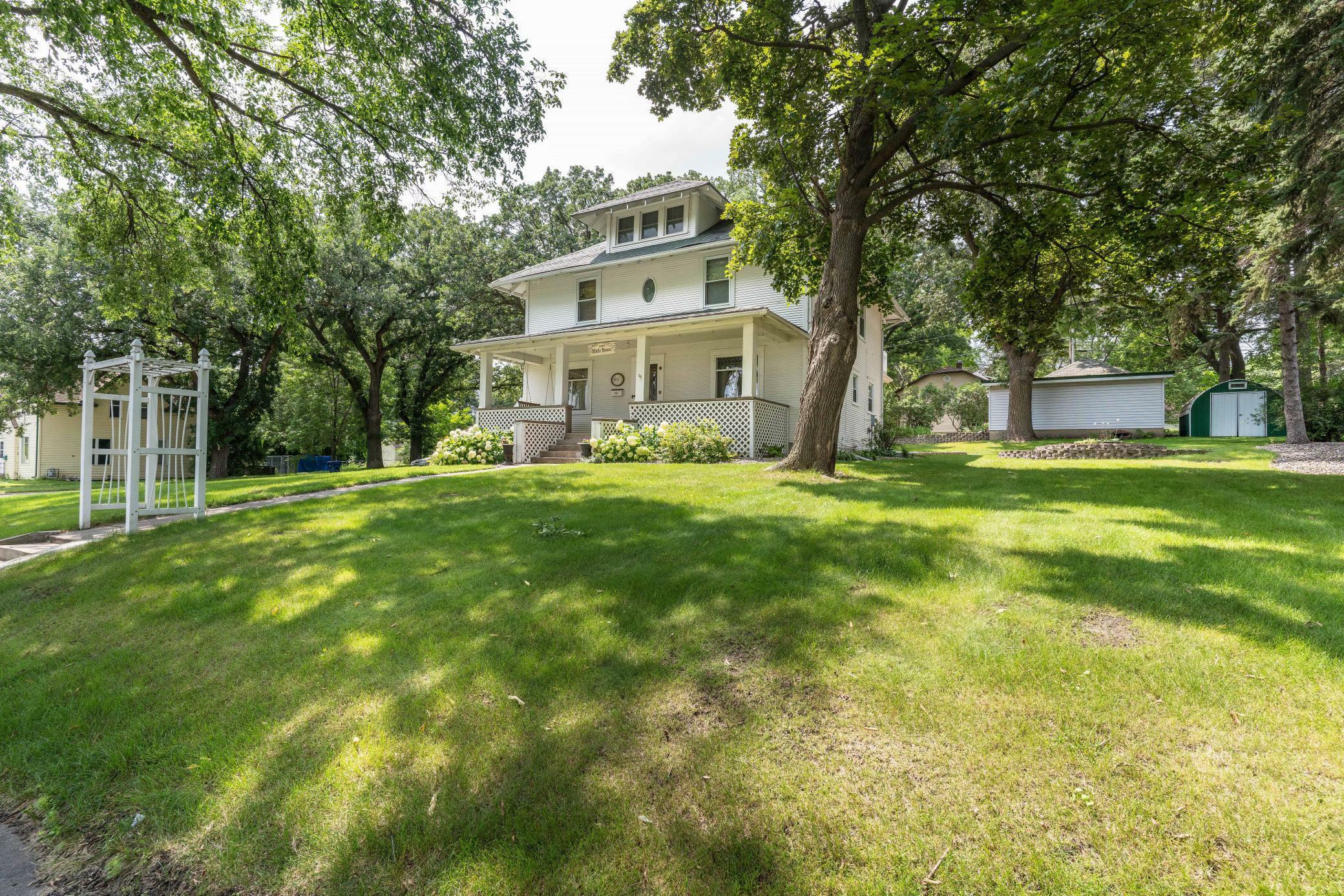 Property Photo: 901 N Union Avenue MN 56537