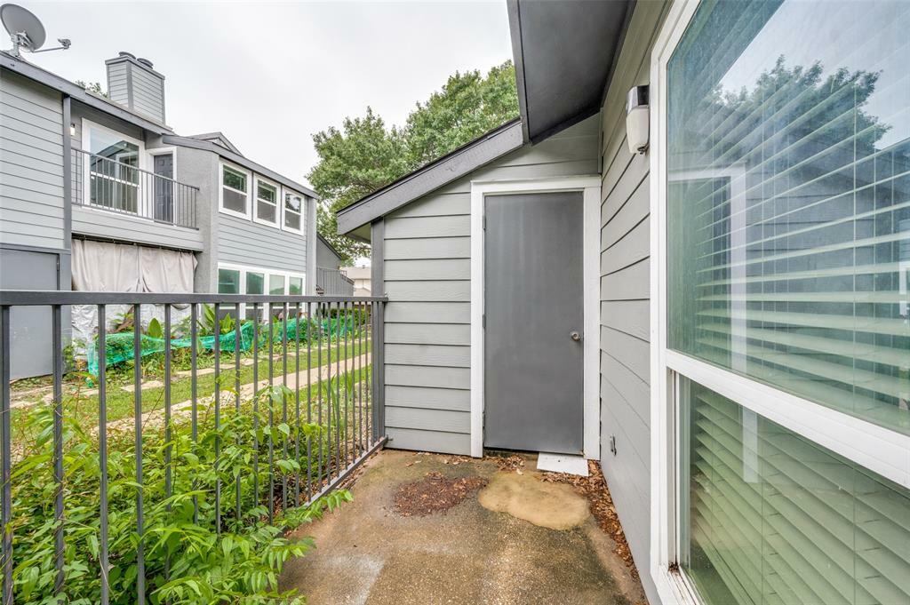 Property Photo: 9696 Walnut Street 2102 TX 75243