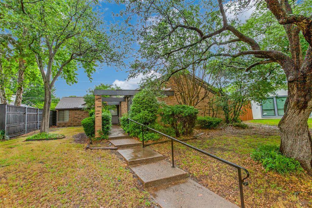 Property Photo: 5901 Smoke Glass Trail TX 75252