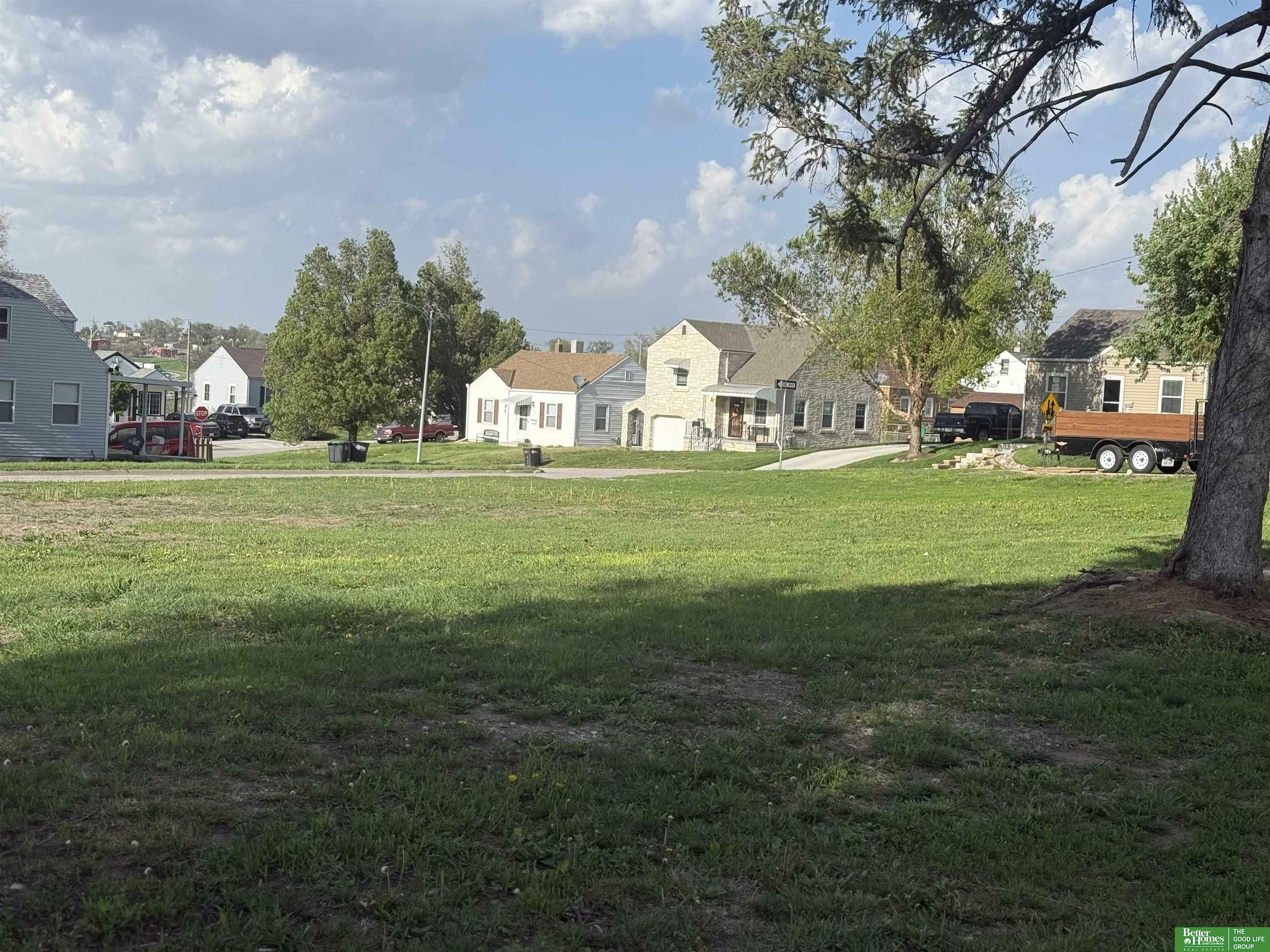 Property Photo: 6216 Campbell Avenue NE 68107