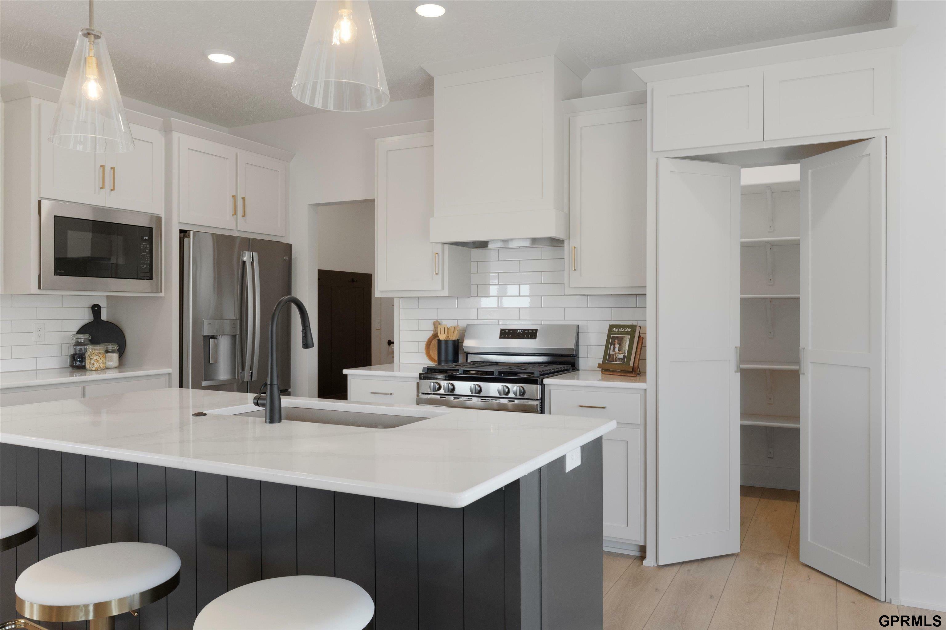Property Photo:  11007 S 218 Street  NE 68028 