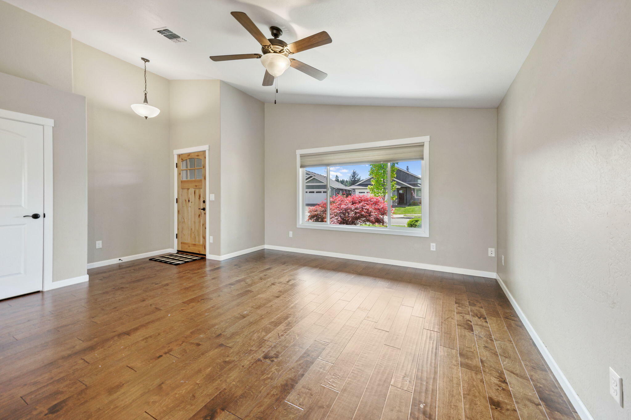 Property Photo: 2778 Esther Lane OR 97527