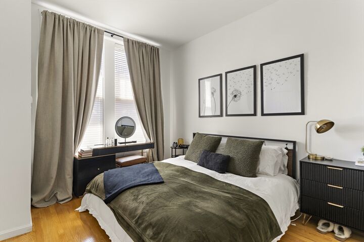 Property Photo:  416 Marlborough St 504  MA 02115 