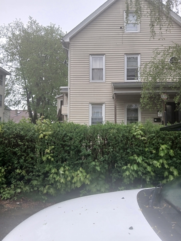 22 Florence St  Worcester MA 01610 photo