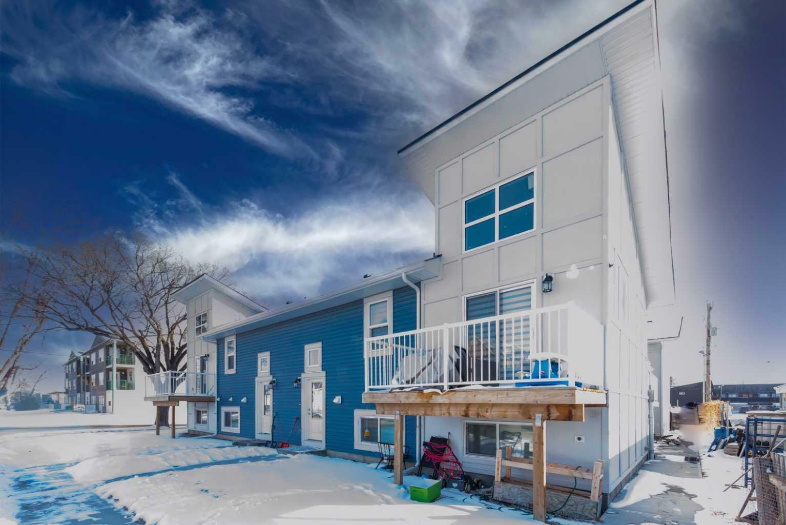 Property Photo: 41 7 Avenue SE 4 AB T1V 1E9