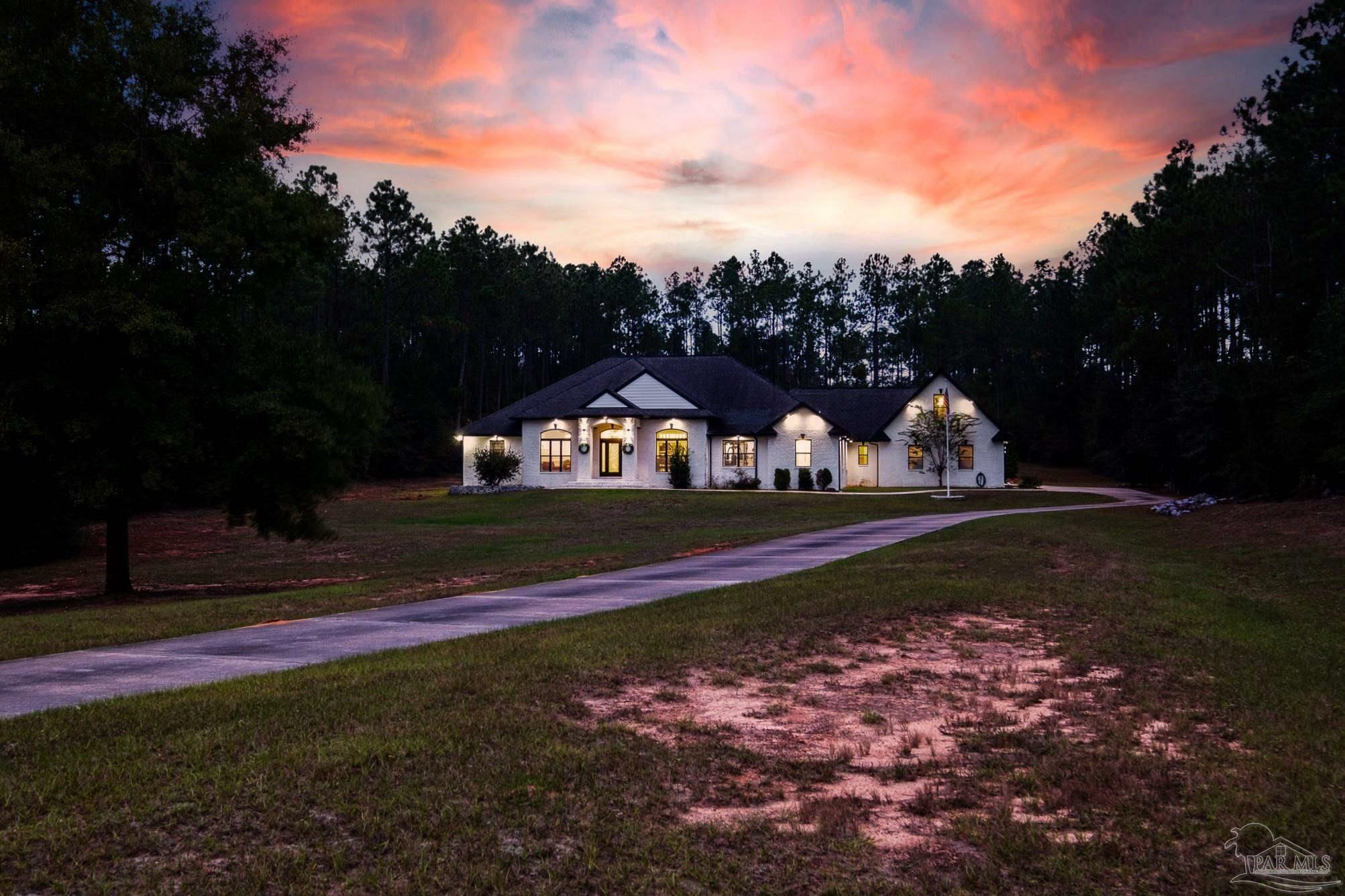 Property Photo:  6786 Quintette Rd  FL 32571 