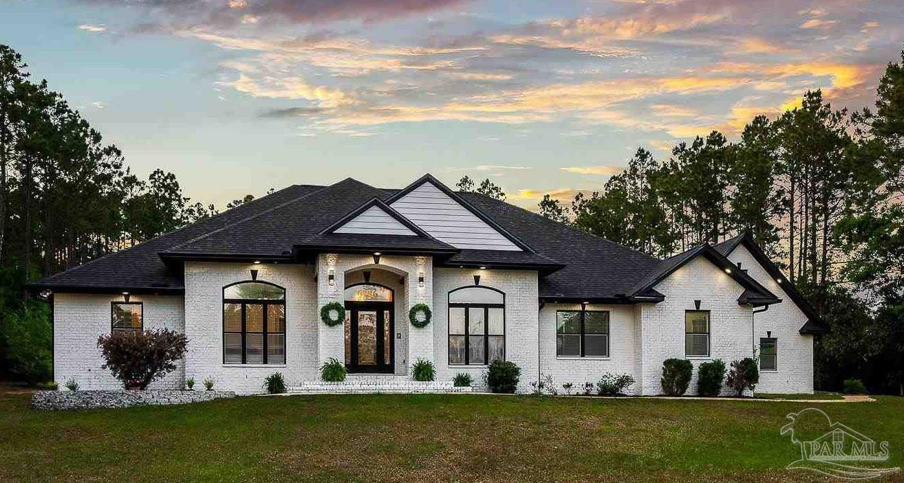 Property Photo:  6786 Quintette Rd  FL 32571 