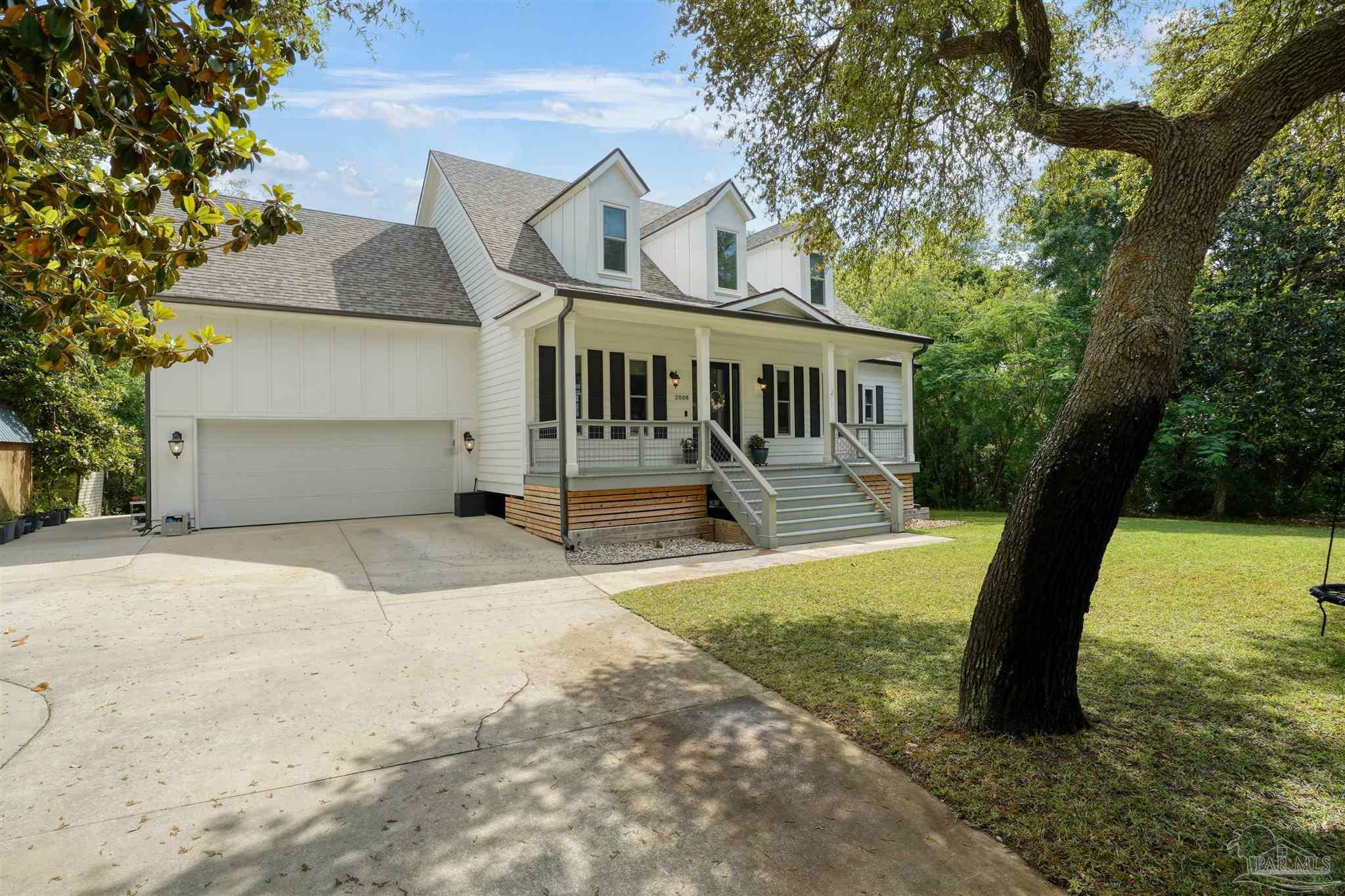 Property Photo: 2008 Plantation Oaks Dr FL 32566
