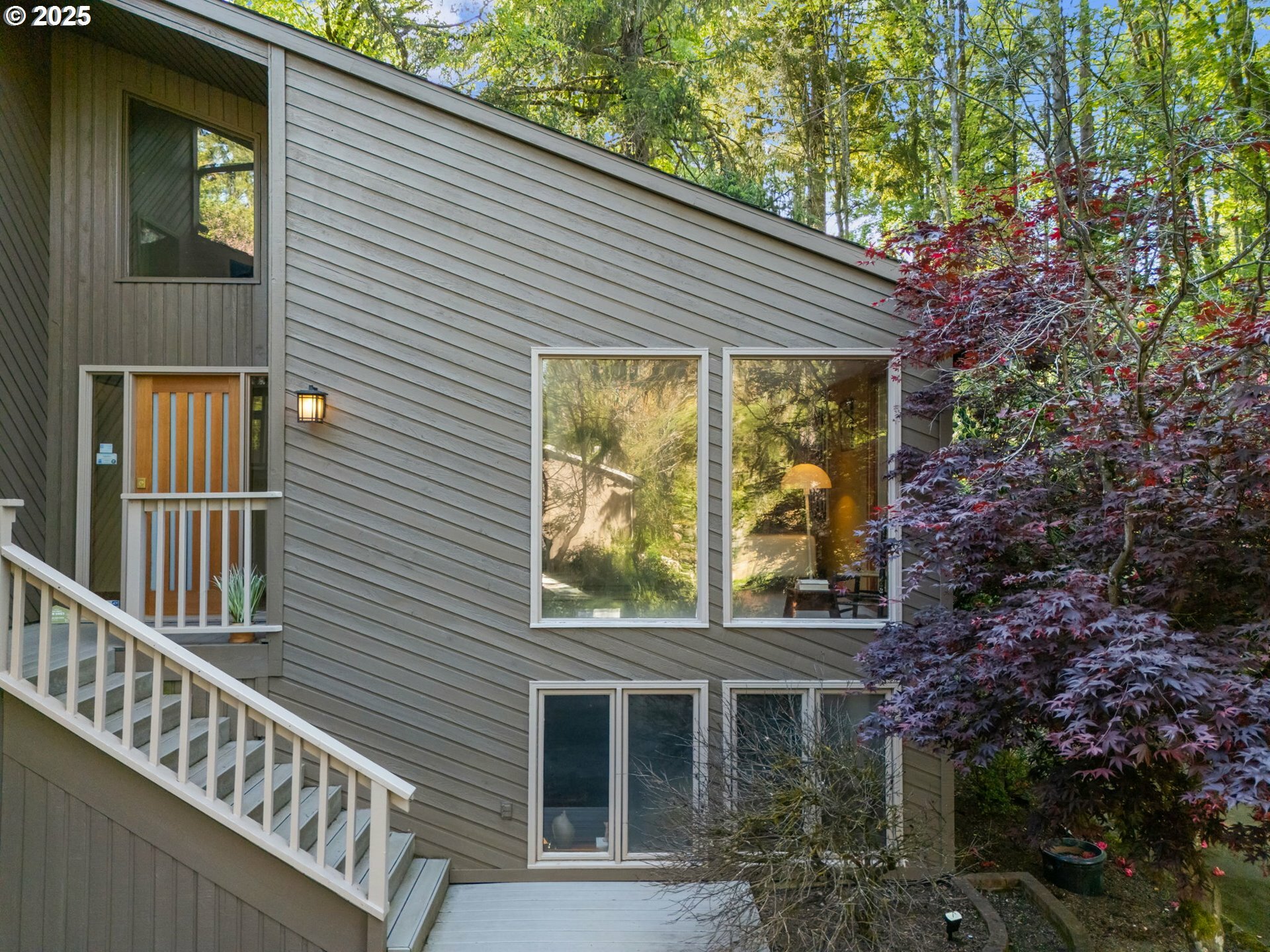 Property Photo: 4305 SW 58th Ave OR 97221