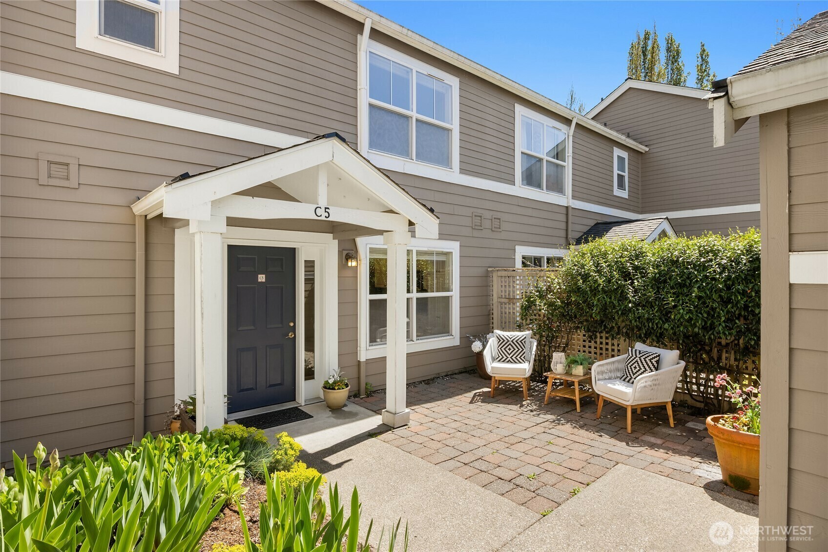 Property Photo: 1230 Weaver Road NW C-5 WA 98110