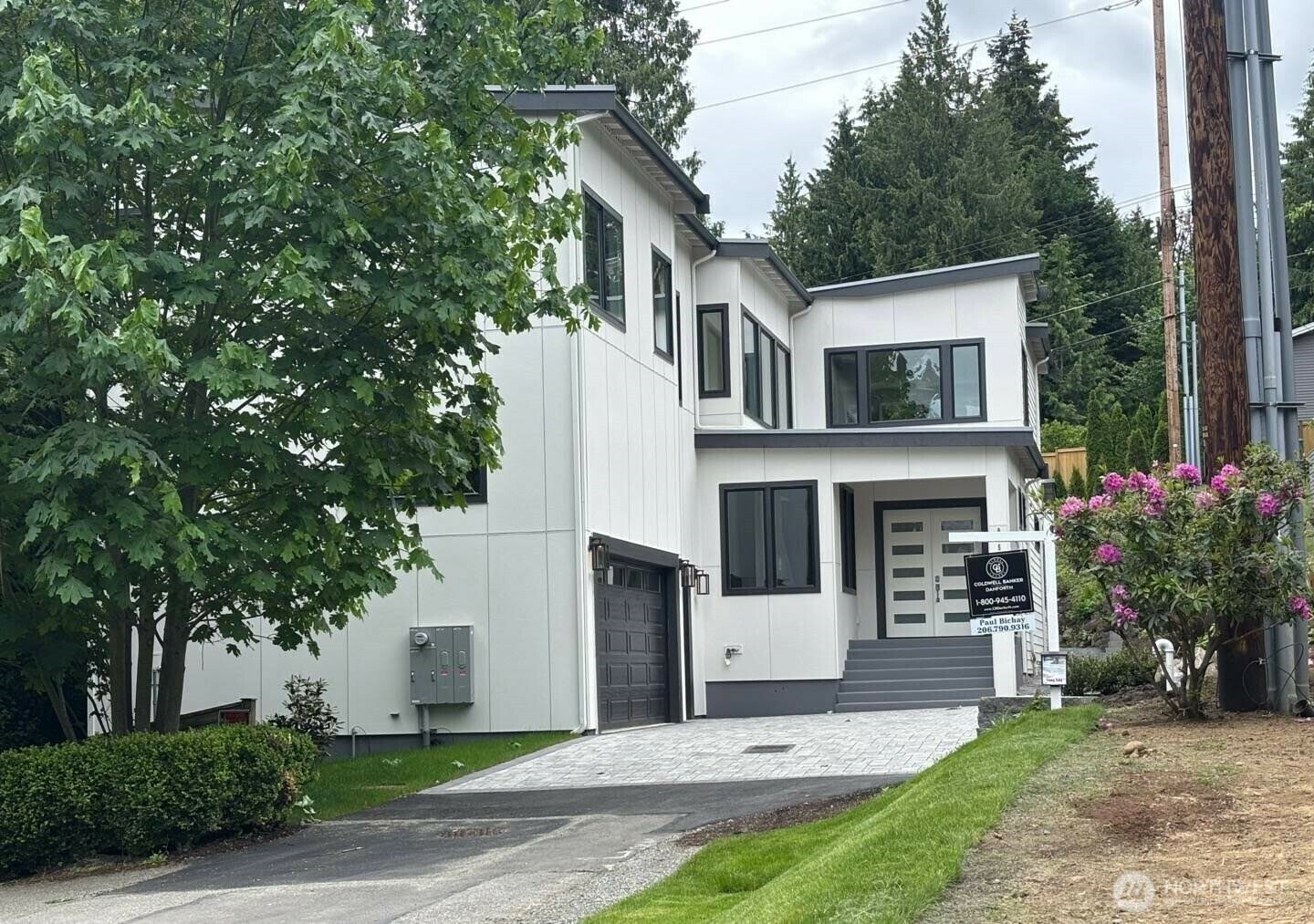 Property Photo: 955 103rd Avenue SE WA 98004