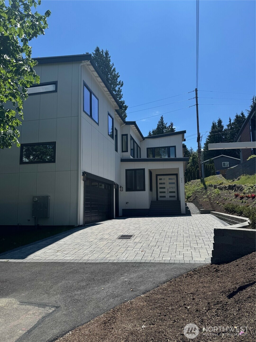 955  103rd Avenue SE  Bellevue WA 98004 photo
