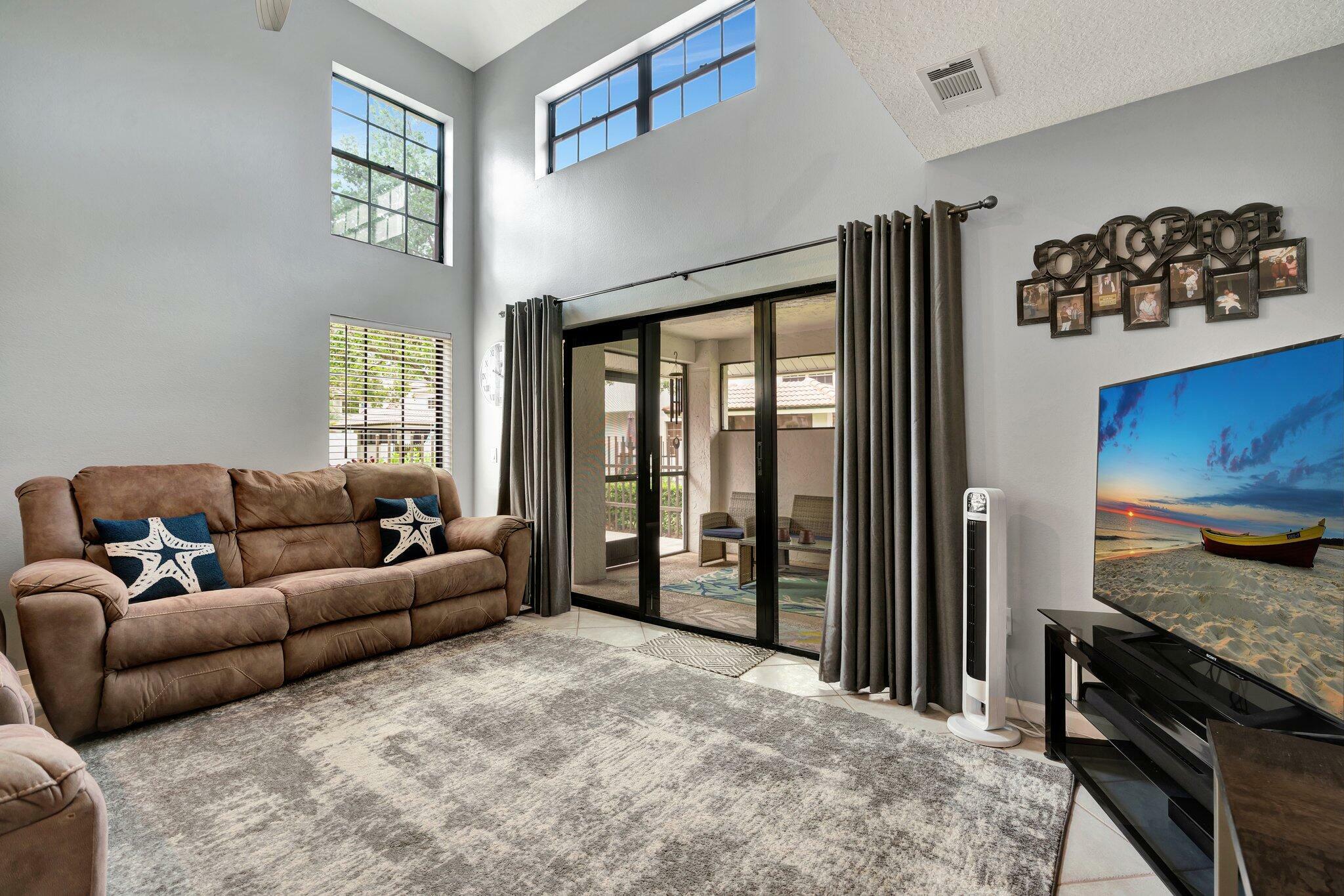 Property Photo: 380 Prestwick Circle Circle 1 FL 33418