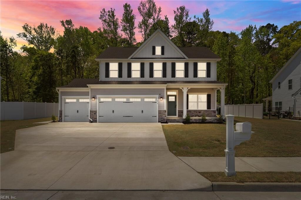Property Photo:  854 General Pickett Dr  VA 23434 
